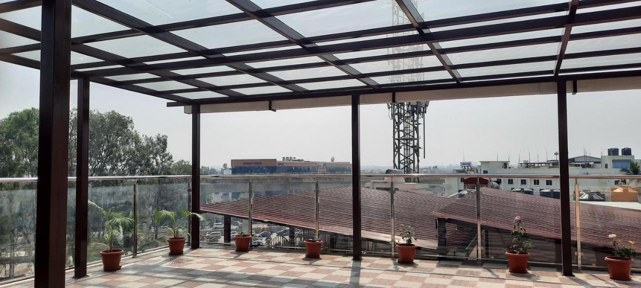 B R Inn Bangalore Dış mekan fotoğraf